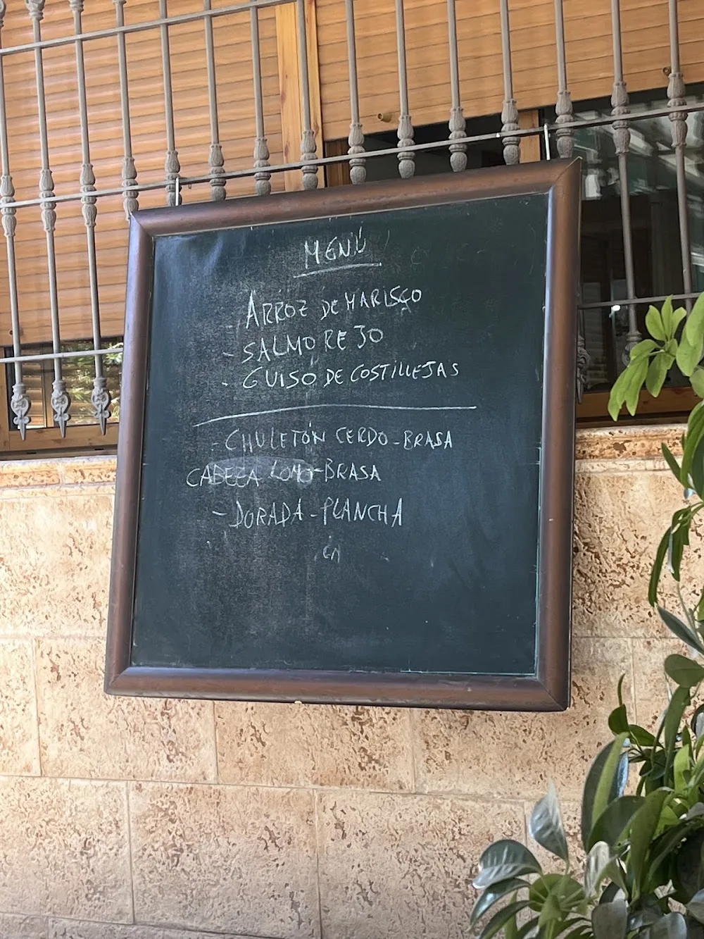 Carta de Mesón Nuevo Serrata, página 1
