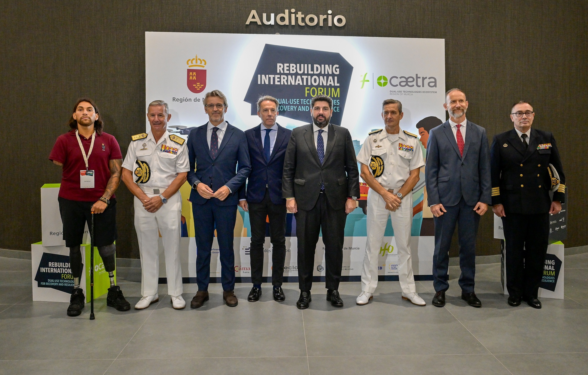 López Miras aboga por el uso de las tecnologías duales para hacer de la Región un "referente" en la reconstrucción ante catástrofes