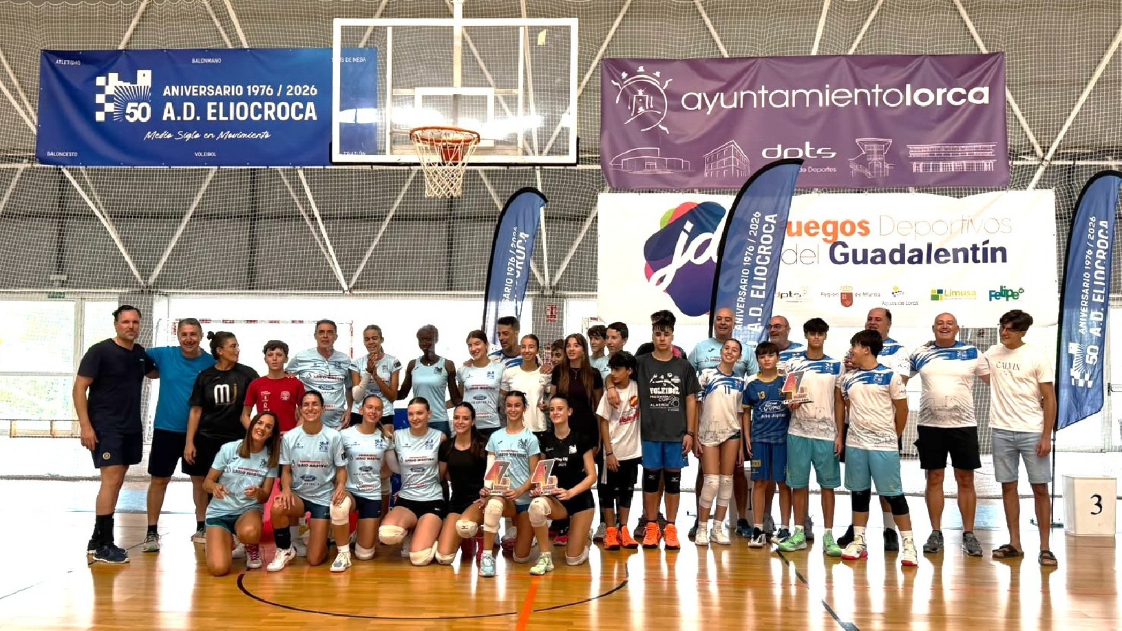 El deporte en familia toma la pista del Complejo Deportivo Felipe VI con el torneo de voleibol de A.D. Eliocroca · imagen de la fuente oficial
