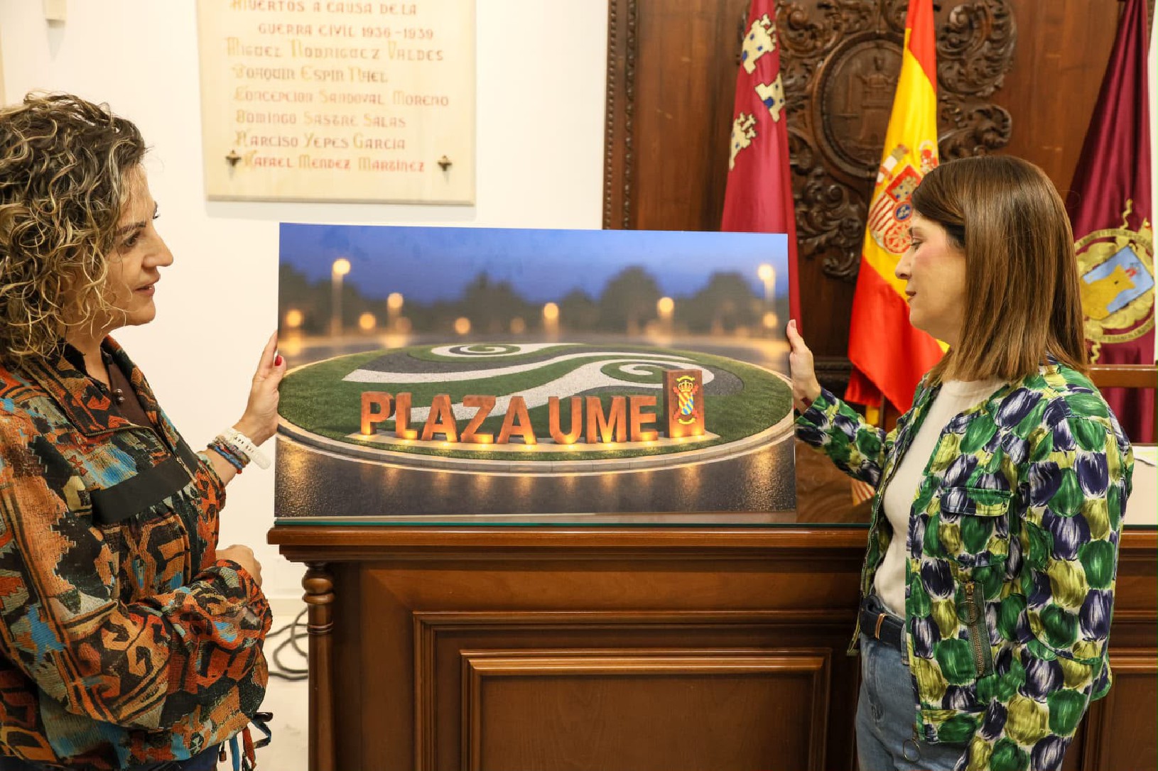 Continúan los trabajos de adecuación en la rotonda de acceso a Lorca desde la carretera de Murcia dedicada a la UME · imagen de la fuente oficial
