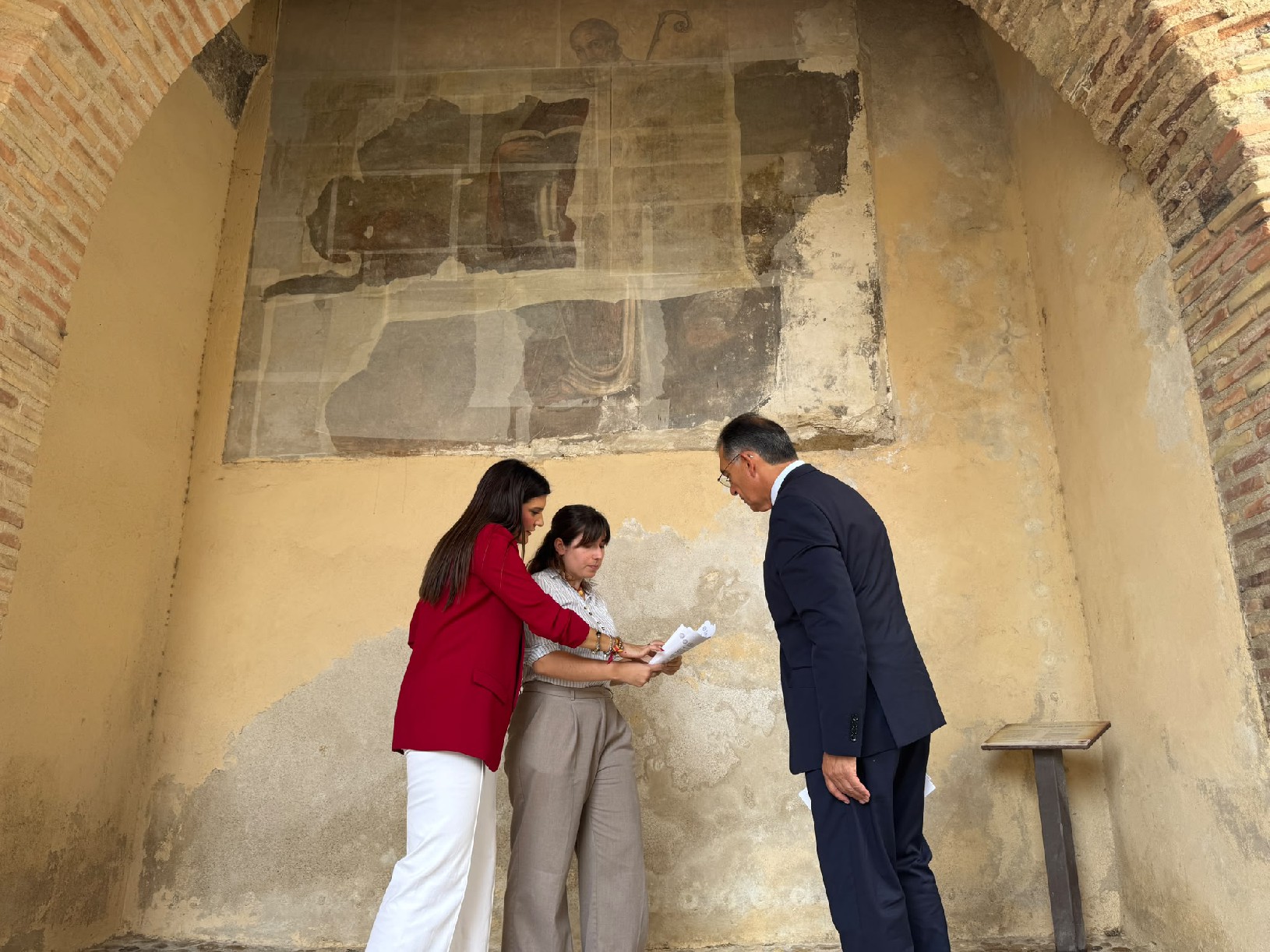 Finaliza la actuación de emergencia en el Porche de San Antonio para avanzar en la restauración de la pintura de San Ginés · imagen de la fuente oficial
