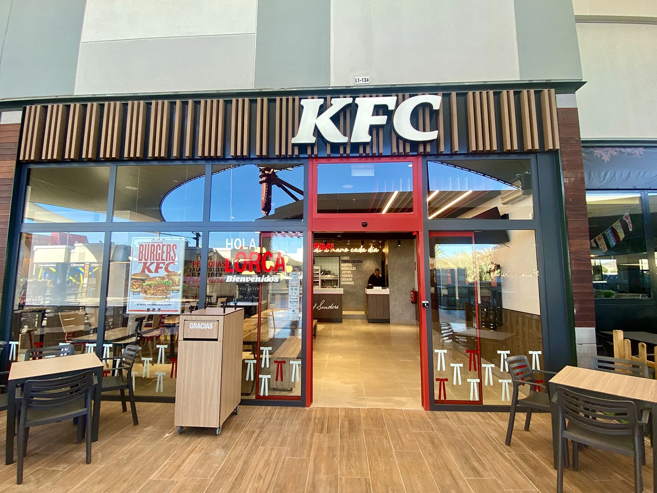 Establecimiento KFC en Parque Almenara, Lorca