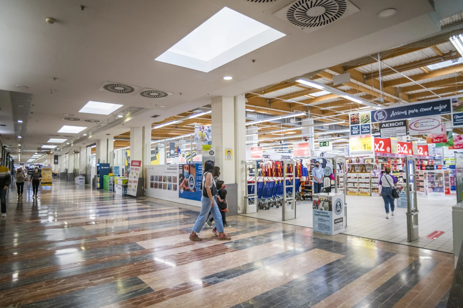 Carrefour en Parque Almenara, Campillo, Lorca