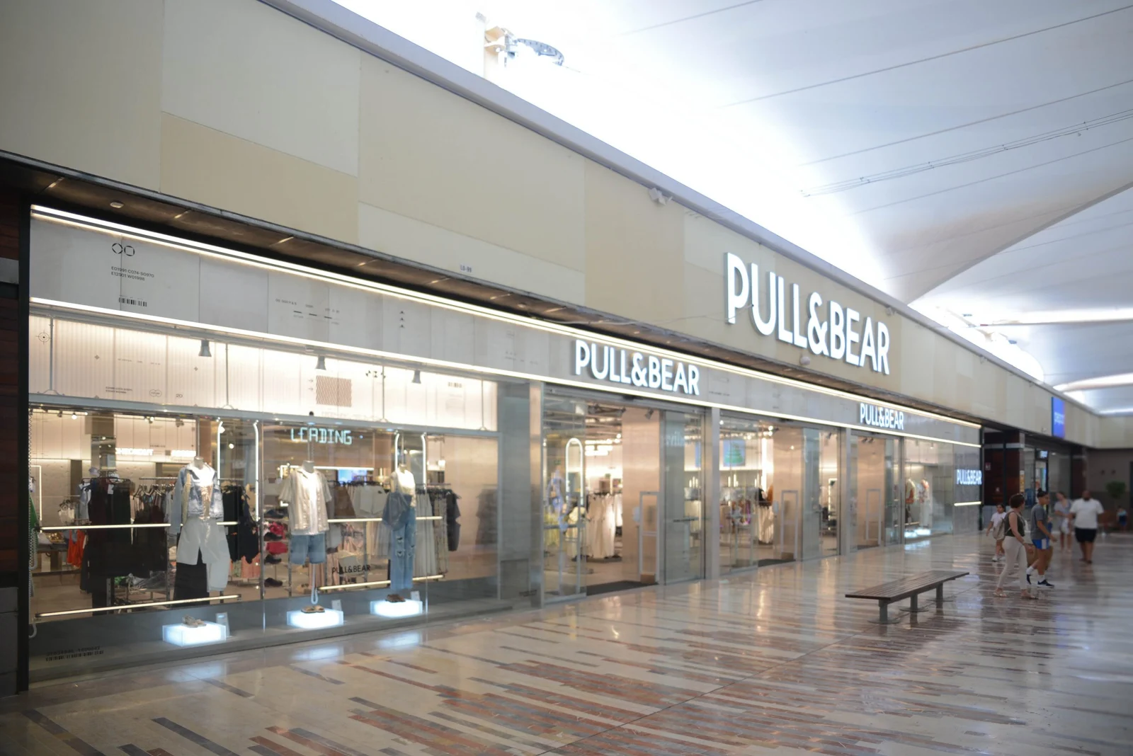 Pull and Bear en Parque Almenara, Campillo, Lorca